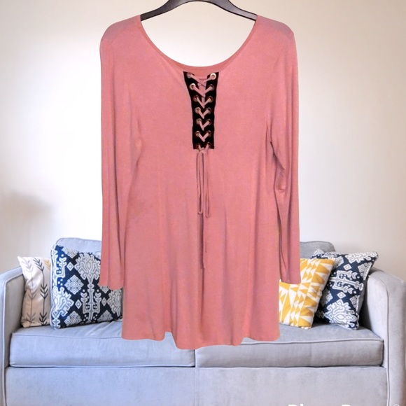 🍑Cute Swing Top🍑 - Picture 2 of 3